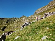 37 Ai ruderi della Baita di Salina di sopra (2020 m)